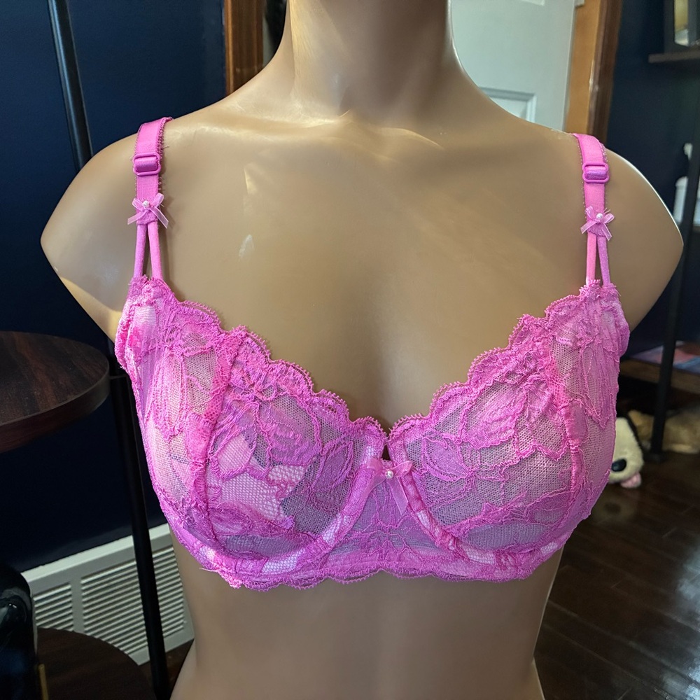 NWT PINK Victoria's Secret Lace Bra in Bright Pink Size 34D